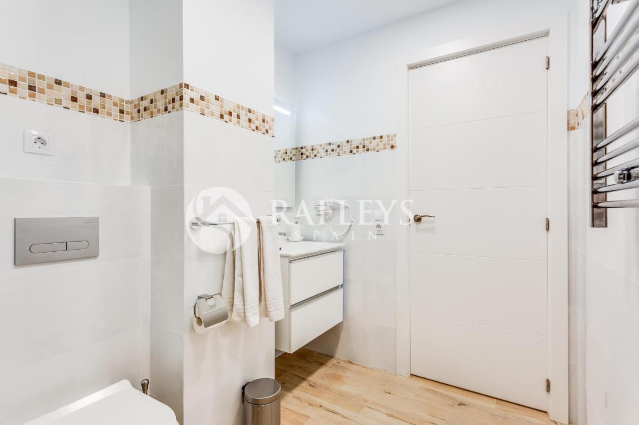 Modern 1 Bedroom In Very Center Of Marbella. *